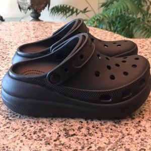 CROCS CRUSH CLOGS women’s 6